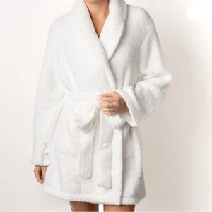 KOZE Jaclyn Hill The Good Morning Robe Cream Plush Cozy Soft Luxurious Size L/XL